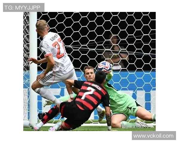 足球明星孩子与对手的友谊故事展现运动精神与亲情的完美结合 足球明星孩子与对手的友谊故事展现运动精神与亲情的完美结合