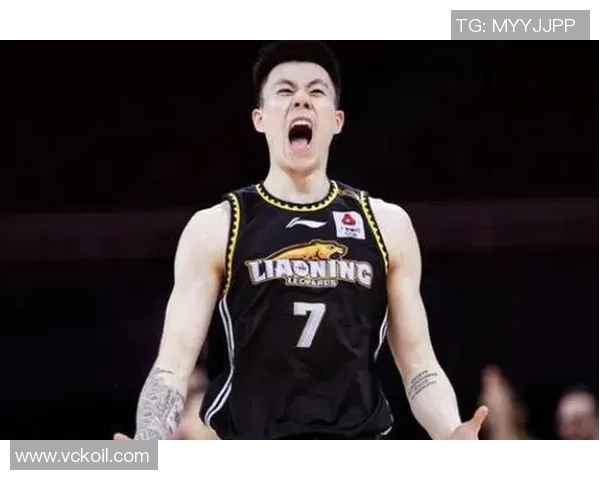 重庆篮球队在总决赛积分榜上以82分稳居第一名展现强劲实力 重庆篮球队在总决赛积分榜上以82分稳居第一名展现强劲实力